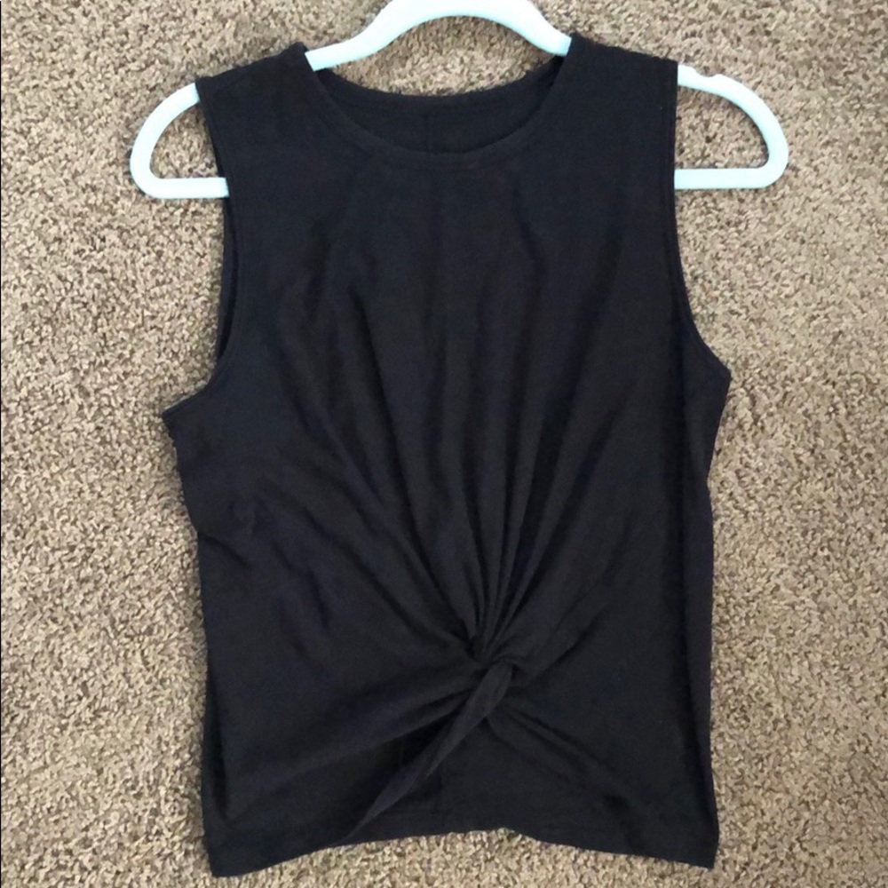 Lululemon front twisted knot tank